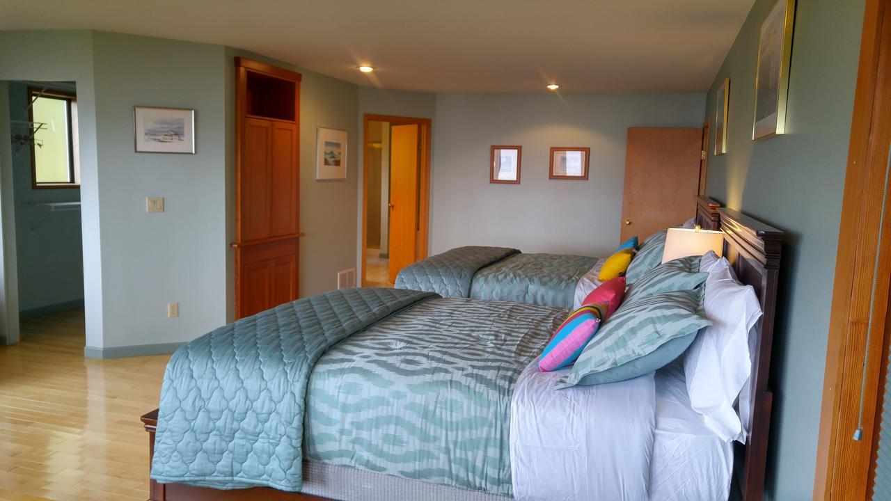 Sunshine Coast Treetop B&B Sechelt Exterior foto